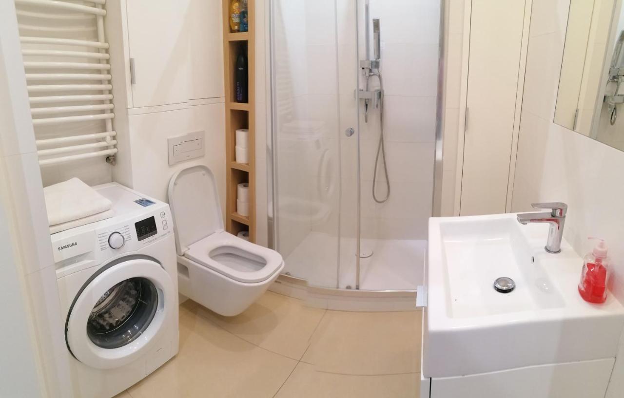 Apartamenty Warszawskie Delux Siedmiogrodzka Varşovia Exterior foto